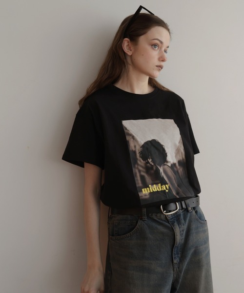 Mili affinity(ミリアフィニティー)の「オーバーサイズフォトプリントTシャツ(Tシャツ/カットソー・レディース・チャコール/ブラック/杢グレー/オフホワイト・FREE)」の11枚目の写真