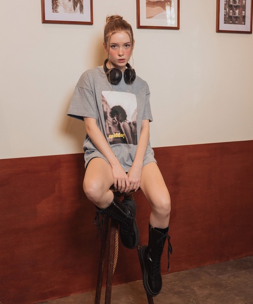Mili affinity(ミリアフィニティー)の「オーバーサイズフォトプリントTシャツ(Tシャツ/カットソー・レディース・チャコール/ブラック/杢グレー/オフホワイト・FREE)」の13枚目の写真