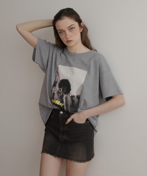 Mili affinity(ミリアフィニティー)の「オーバーサイズフォトプリントTシャツ(Tシャツ/カットソー・レディース・チャコール/ブラック/杢グレー/オフホワイト・FREE)」の17枚目の写真