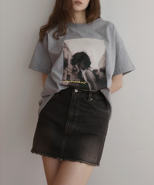 Mili affinity(ミリアフィニティー)の「オーバーサイズフォトプリントTシャツ(Tシャツ/カットソー・レディース・チャコール/ブラック/杢グレー/オフホワイト・FREE)」の18枚目の写真