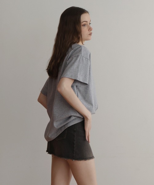 Mili affinity(ミリアフィニティー)の「オーバーサイズフォトプリントTシャツ(Tシャツ/カットソー・レディース・チャコール/ブラック/杢グレー/オフホワイト・FREE)」の19枚目の写真
