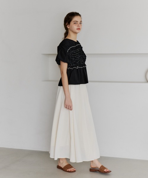 OLUN(オルン)の「shirring frill top/シャーリングフリルトップス(Tシャツ/カットソー・レディース・ブラック/アイボリー/ベージュ・FREE)」の16枚目の写真