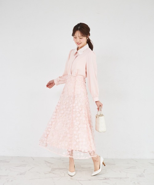 tocco closet(トッコ クローゼット)の「立体フラワーモチーフ刺繍シアーフレアスカート(スカート・レディース・ネイビー/コーラルピンク・M)」の12枚目の写真