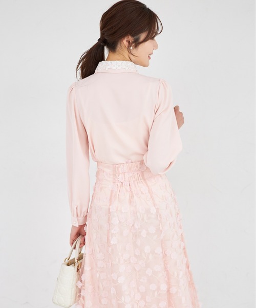 tocco closet(トッコ クローゼット)の「立体フラワーモチーフ刺繍シアーフレアスカート(スカート・レディース・ネイビー/コーラルピンク・M)」の18枚目の写真