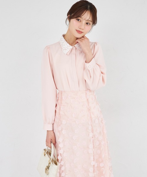 tocco closet(トッコ クローゼット)の「立体フラワーモチーフ刺繍シアーフレアスカート(スカート・レディース・ネイビー/コーラルピンク・M)」の17枚目の写真