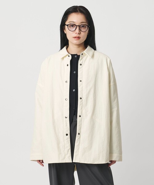 MARW UNITED ARROWS（マルゥ ユナイテッドアローズ）の「＜MARW UNITED ARROWS＞パディング シャツ 撥水（その他アウター・レディース・グレー系/オフホワイト/ネイビー・FREE）」の2枚目の写真