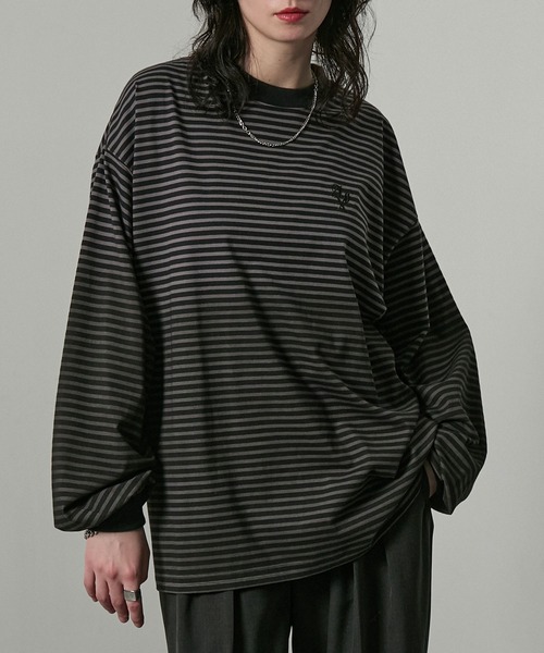 Alfred Alex(アルフレッドアレックス)の「【Alfred Alex】ヴィンテージライク オーバーサイズ グラデーション ロンT(Tシャツ/カットソー・メンズ・グレイッシュブルー/チャコールグレー/ブラック/ブラック系・L/M)」の3枚目の写真