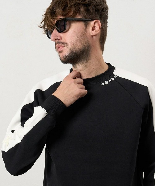 STUD MUFFIN（スタッドマフィン）の「STUD MUFFIN/スタッドマフィン/ストレッチポンチ ラインストーン ターゲットベアラインスエットシャツ/614-02862（スウェット・メンズ・ブラック/グレー・2/3）」の4枚目の写真