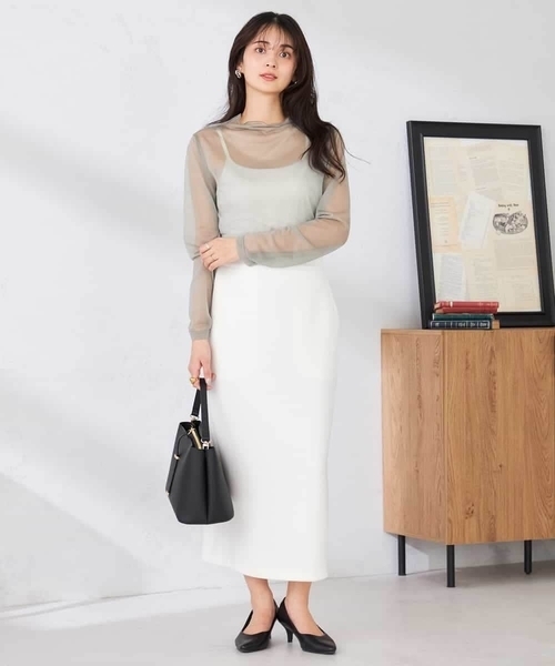 a.v.v(アーヴェヴェ)の「シャイニーシアーハイネックカットソー(Tシャツ/カットソー・レディース・グレー/アイボリー・40/38)」の17枚目の写真