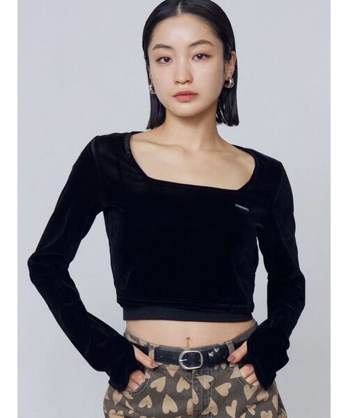 EMODA（エモダ）の「シアーベロアプレートクロップトップ（Tシャツ/カットソー・レディース・ピンク/グレー/アイボリー/ブラック・FREE）」の3枚目の写真