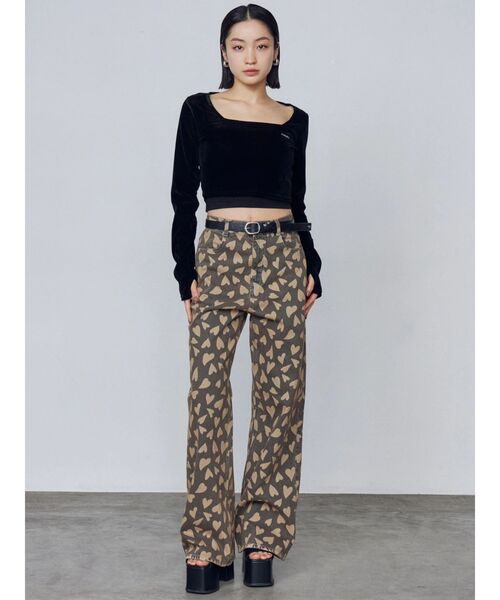 EMODA(エモダ)の「シアーベロアプレートクロップトップ(Tシャツ/カットソー・レディース・ピンク/グレー/アイボリー/ブラック・FREE)」の8枚目の写真
