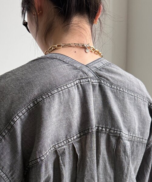 DouDou（ドゥドゥ）の「シアーデニム袖リブVVシャツ（シャツ/ブラウス・レディース・サックスブルー/グレー/ネイビー・FREE）」の17枚目の写真