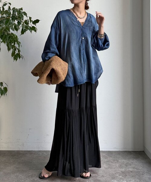 DouDou（ドゥドゥ）の「シアーデニム袖リブVVシャツ（シャツ/ブラウス・レディース・サックスブルー/グレー/ネイビー・FREE）」の22枚目の写真