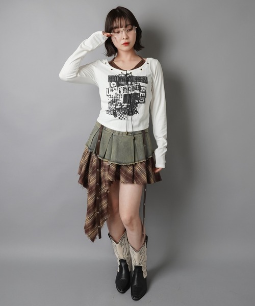 SPINNS(スピンズ)の「キャミ仕込みで差がつく☆ロマンスパンクレイヤードトップス(Tシャツ/カットソー・レディース・ブラック/杢グレー/オフホワイト・ONESIZE)」の19枚目の写真