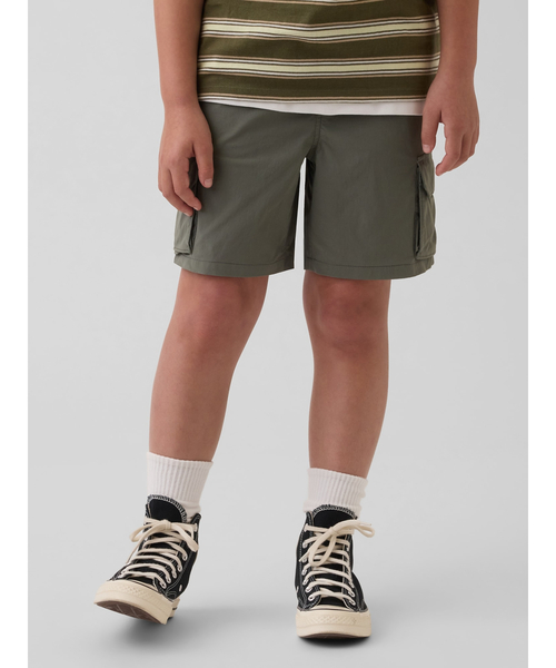 GAP(ギャップ)の「リラックスフィット プルオン ハイブリッド カーゴショートパンツ (キッズ)(その他パンツ・キッズ・ベージュ/ブラック/グレー・160cm/150cm/140cm/130cm/120cm/110cm)」の17枚目の写真