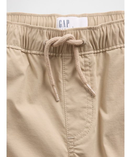 GAP(ギャップ)の「リラックスフィット プルオン ハイブリッド カーゴショートパンツ (キッズ)(その他パンツ・キッズ・ベージュ/ブラック/グレー・160cm/150cm/140cm/130cm/120cm/110cm)」の7枚目の写真