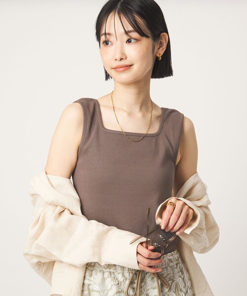 green label relaxing(グリーンレーベルリラクシング)の「デコルテ フライス タンクトップ 抗菌(タンクトップ・レディース・ダークブラウン/オフホワイト/ブラック/ベージュ/オリーブ/モカ・FREE)」の4枚目の写真