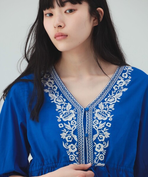 BEAMS HEART(ビームスハート)の「INDIA 刺繍チュニック(チュニック・レディース・ブルー/ホワイト系その他5/ブラック・FREE)」の7枚目の写真