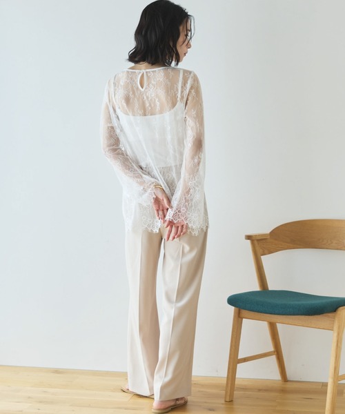 Doux archives（ドゥアルシーヴ）の「スカラップレーストップス（シャツ/ブラウス・レディース・オフホワイト/ブラック/アイボリー・FREE）」の8枚目の写真