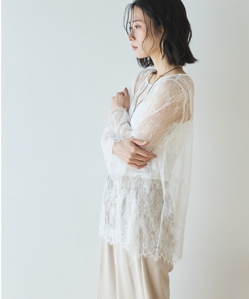 Doux archives（ドゥアルシーヴ）の「スカラップレーストップス（シャツ/ブラウス・レディース・オフホワイト/ブラック/アイボリー・FREE）」の15枚目の写真