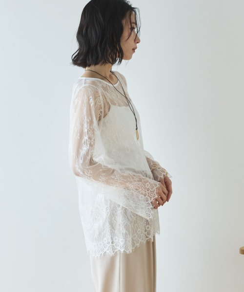 Doux archives（ドゥアルシーヴ）の「スカラップレーストップス（シャツ/ブラウス・レディース・オフホワイト/ブラック/アイボリー・FREE）」の18枚目の写真