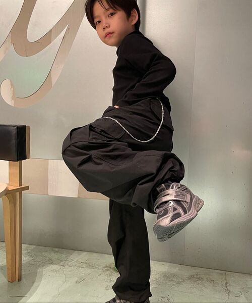 MUSINSA STANDARD KIDS（ムシンサスタンダードキッズ）の「[シティレジャー] NP ワイドベルト付きバンディングカーゴパンツ [ブラック]（スウェットパンツ・レディース・その他・120/130/140/150/160/110）」の12枚目の写真