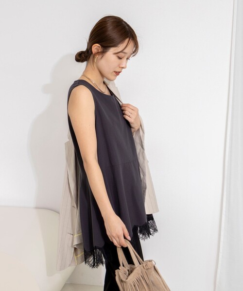 NOLLEY’S（ノーリーズ）の「【WEB限定】ウォッシャブルヘムレースサテンタンク（タンクトップ・レディース・ブラック/オフホワイト・FREE）」の18枚目の写真