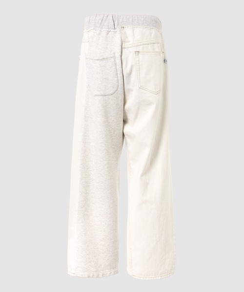 FACETASM(ファセッタズム)の「DENIM MERGING SWEAT PANTS(スウェットパンツ・メンズ・ホワイト×ホワイト・4/3)」の2枚目の写真