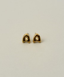〈LOINE〉金属アレルギー対応 / ステンレス / イニシャル ピアス