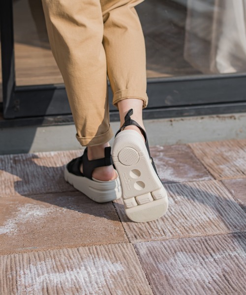Re:getA（リゲッタ）の「Re:getA 軽量厚底スポーティサンダル RE253（サンダル・レディース・ブラック×ブラック/ブラック/ベージュ・L/M/S）」の6枚目の写真
