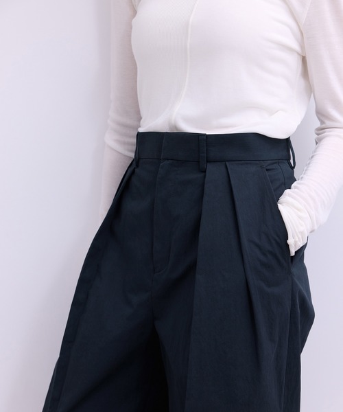 ADAM ET ROPE'(アダムエロペ)の「【WEB限定】ワイドレッグトラウザーパンツ(その他パンツ・レディース・ネイビー/ベージュ/ブラック・36/38/34)」の12枚目の写真