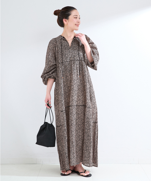 Fanaka(ファナカ)の「【WEB限定】別注 / FANAKA / モノトーンプリントパフスリーブワンピ(ワンピース・レディース・ブラック系その他/ブラック・FREE)」の5枚目の写真