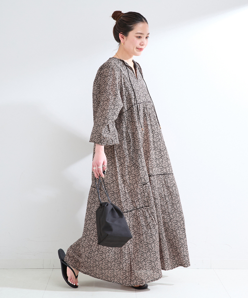 Fanaka(ファナカ)の「【WEB限定】別注 / FANAKA / モノトーンプリントパフスリーブワンピ(ワンピース・レディース・ブラック系その他/ブラック・FREE)」の7枚目の写真
