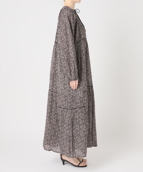 Fanaka(ファナカ)の「【WEB限定】別注 / FANAKA / モノトーンプリントパフスリーブワンピ(ワンピース・レディース・ブラック系その他/ブラック・FREE)」の13枚目の写真