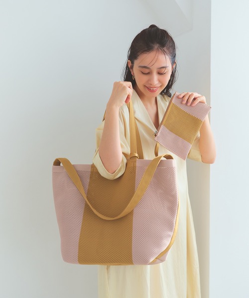 Breath TOPKAPI（ブレストプカピ）の「【Breath TOPKAPI】ニットジャガード 2way ビッグ トートバッグ ポーチ付き（トートバッグ・レディース・ブラック/グレイッシュブルー/ライトグレー/ブラウン/ベージュ・FREE）」の20枚目の写真