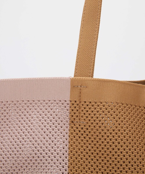 Breath TOPKAPI（ブレストプカピ）の「【Breath TOPKAPI】ニットジャガード 2way ビッグ トートバッグ ポーチ付き（トートバッグ・レディース・ブラック/グレイッシュブルー/ライトグレー/ブラウン/ベージュ・FREE）」の17枚目の写真