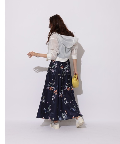 JUSGLITTY(ジャスグリッティー)の「シアーコンパクトパーカー(ニット/セーター・レディース・ピンク/ホワイト・2)」の16枚目の写真