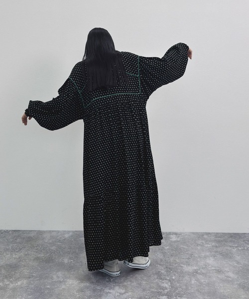 niko and...（ニコアンド）の「[MODE NORM CORE] 2WAYマキシプリントワンピース（ワンピース・レディース・グリーン/ネイビー/ブラック・LARGE/MEDIUM）」の10枚目の写真