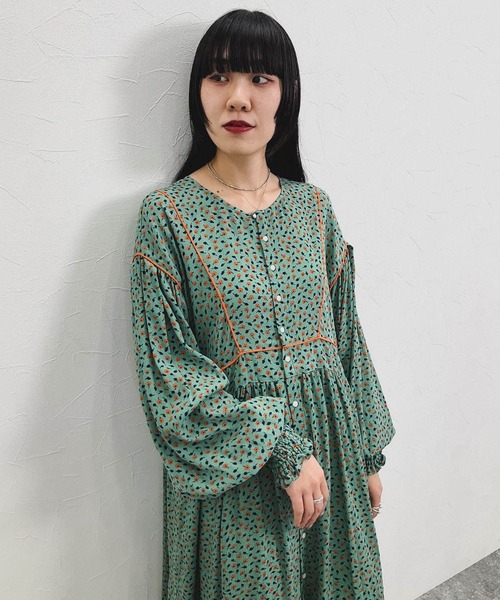 niko and...（ニコアンド）の「[MODE NORM CORE] 2WAYマキシプリントワンピース（ワンピース・レディース・グリーン/ネイビー/ブラック・LARGE/MEDIUM）」の13枚目の写真