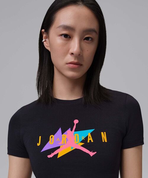 JORDAN BRAND(ジョーダンブランド)の「ジョーダン フライト ウィメンズ グラフィック Tシャツ / Jordan Flight Women's Graphic T-Shirt IF0825-010 Black(Tシャツ/カットソー・レディース・ブラック・L/M/S/XL/XS)」の10枚目の写真