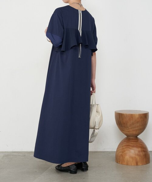 Jena espace merveilleux（ジェナ　エスパスメルヴェイユ）の「バックラッフルワンピース（ワンピース・レディース・ネイビー/ブラック・FREE）」の6枚目の写真