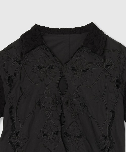 THINGS THAT MATTER（シングス ザット マター）の「CHAOS EMBROIDERY BLOUSE / カオス エンブロイダリー ブラウス（シャツ/ブラウス・レディース・ブラック/ホワイト・FREE）」の19枚目の写真