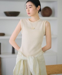 twist trimmed textured sleeveless top /ツイストトリム3Dテクスチャースリーブレストップ