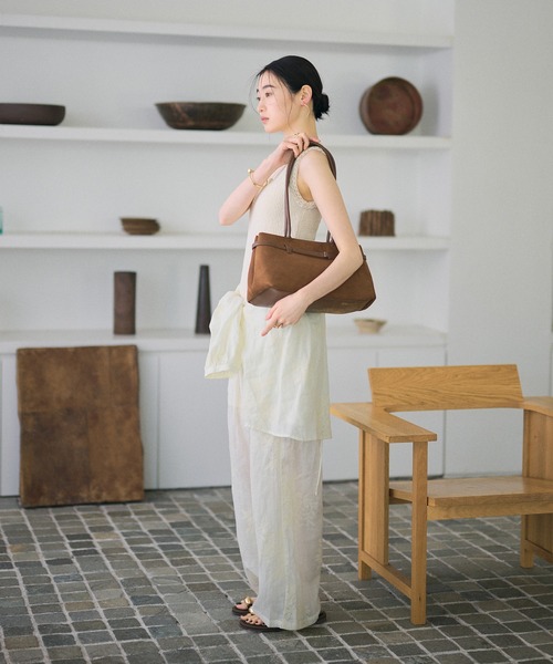LAULEN(ローレン)の「twist trimmed textured sleeveless top /ツイストトリム3Dテクスチャースリーブレストップ(ニット/セーター・レディース・アイボリー/ブラウン・FREE)」の12枚目の写真