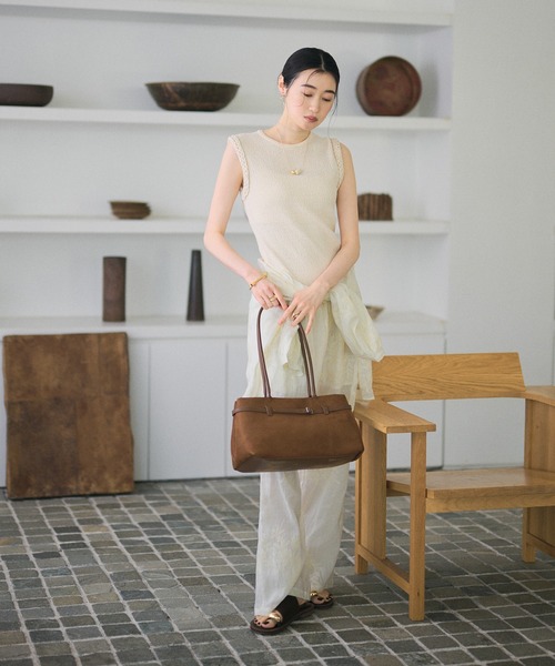 LAULEN(ローレン)の「twist trimmed textured sleeveless top /ツイストトリム3Dテクスチャースリーブレストップ(ニット/セーター・レディース・アイボリー/ブラウン・FREE)」の13枚目の写真
