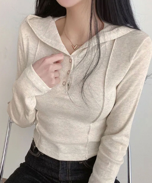 VIVID LADY(ビビッドレディー)の「ヘンリーネック フーディー クロップドトップス(Tシャツ/カットソー・レディース・ブラック/グレー/ベージュ・FREE)」の5枚目の写真