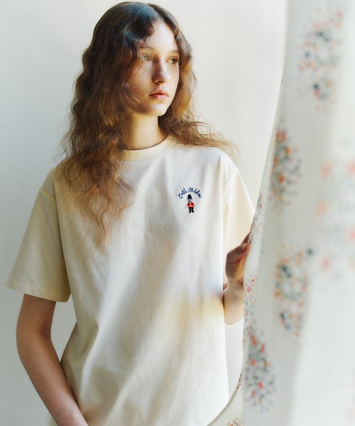 Cath Kidston(キャスキッドソン)の「オーバーサイズTシャツ London Dog(Tシャツ/カットソー・レディース・ホワイト/ネイビー/ライトイエロー/サックスブルー・FREE)」の8枚目の写真
