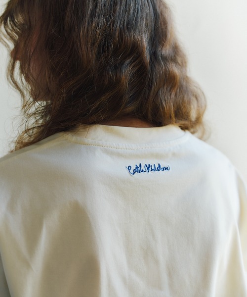 Cath Kidston(キャスキッドソン)の「オーバーサイズTシャツ London Dog(Tシャツ/カットソー・レディース・ホワイト/ネイビー/ライトイエロー/サックスブルー・FREE)」の9枚目の写真