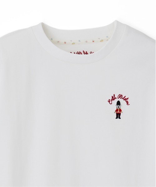 Cath Kidston(キャスキッドソン)の「オーバーサイズTシャツ London Dog(Tシャツ/カットソー・レディース・ホワイト/ネイビー/ライトイエロー/サックスブルー・FREE)」の12枚目の写真