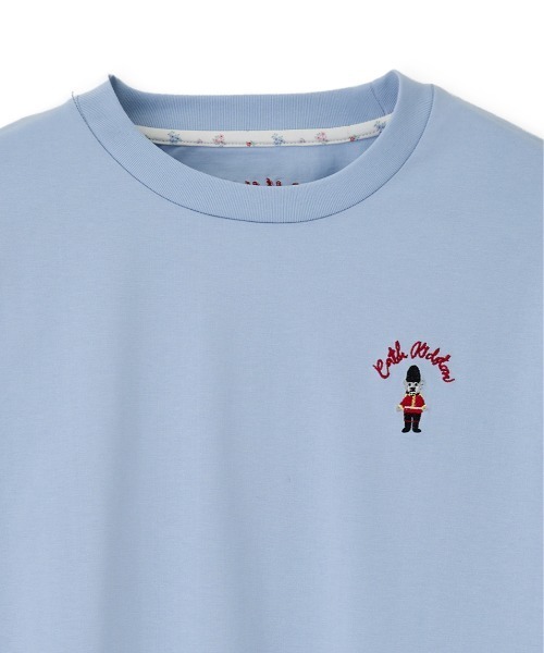 Cath Kidston(キャスキッドソン)の「オーバーサイズTシャツ London Dog(Tシャツ/カットソー・レディース・ホワイト/ネイビー/ライトイエロー/サックスブルー・FREE)」の14枚目の写真